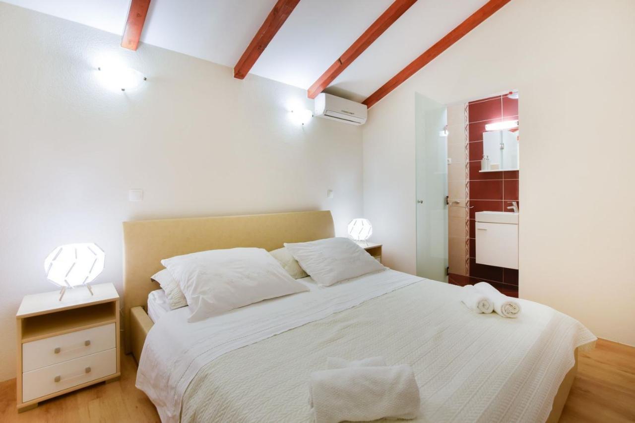 Villa Josip Near Omis , Private Pool Bagian luar foto